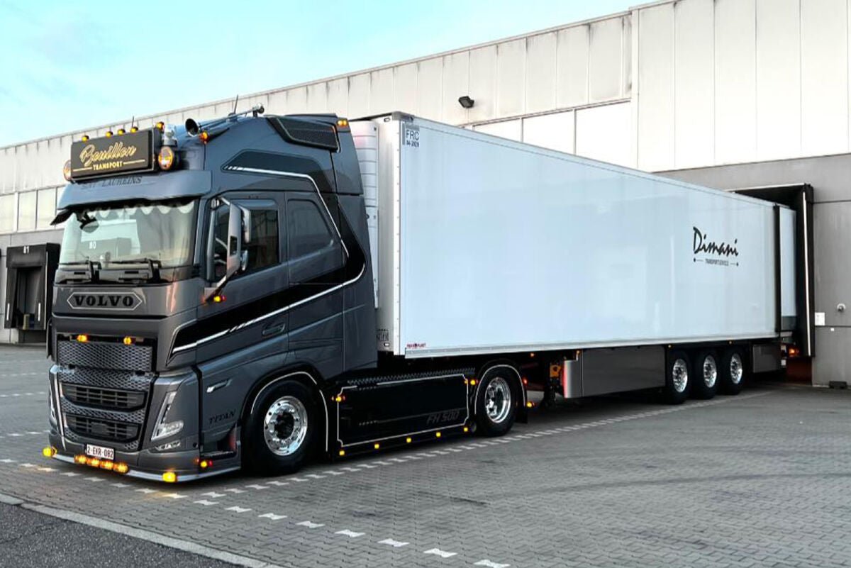 Bouillon; VOLVO FH5 GLOBETROTTER XL 4X2 REEFER TRAILER - 3 AXLE - Celt Models