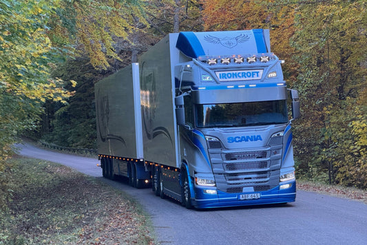 Ironcroft; SCANIA R HIGHLINE CR20H RIGED REEFER TRUCK 6X2 TAG AXLE RIGED REEFER DRAWBAR TURNTABLE TRAILER - 5 AXLE