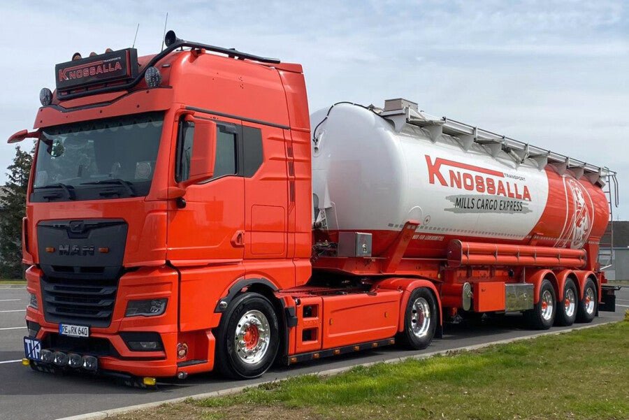 Knossalla; MAN TGX GX 4X2 TIPPER BULK TRAILER - 3 AXLE - Celt Models