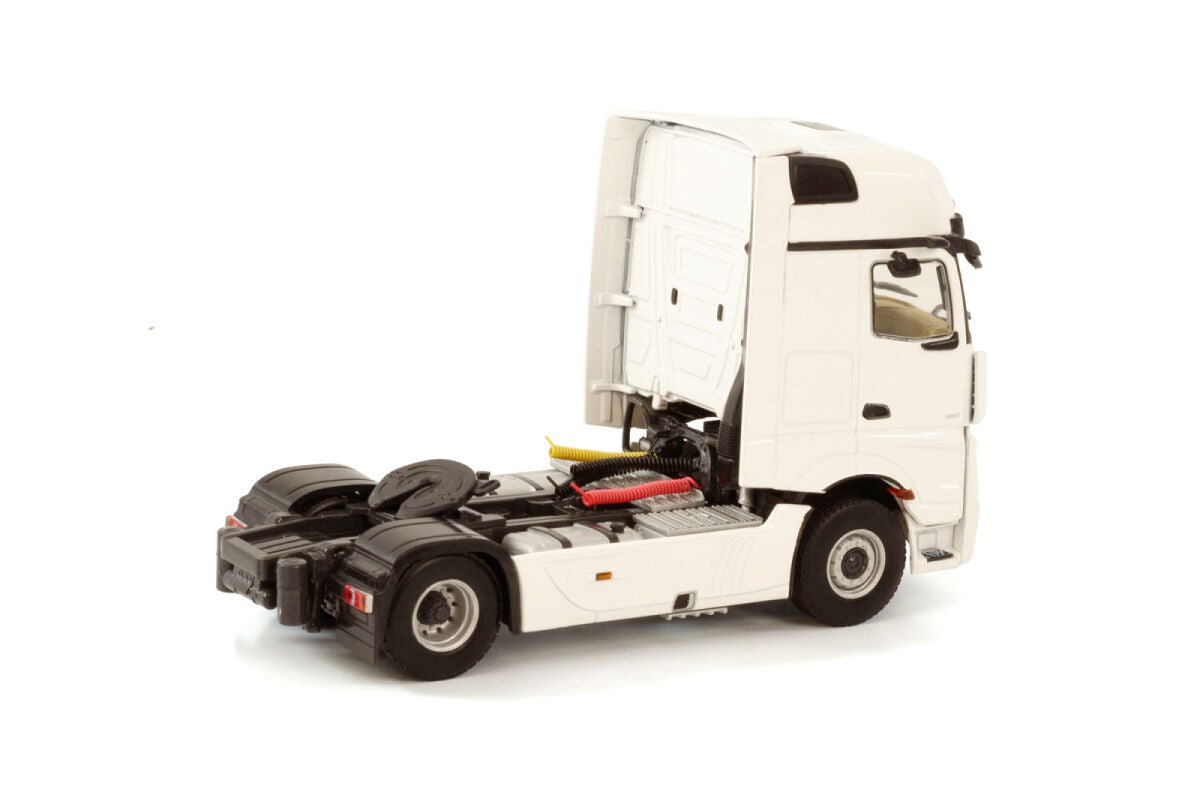 White Line; MERCEDES-BENZ ACTROS MP5 GIGA SPACE 4X2 - Celt Models