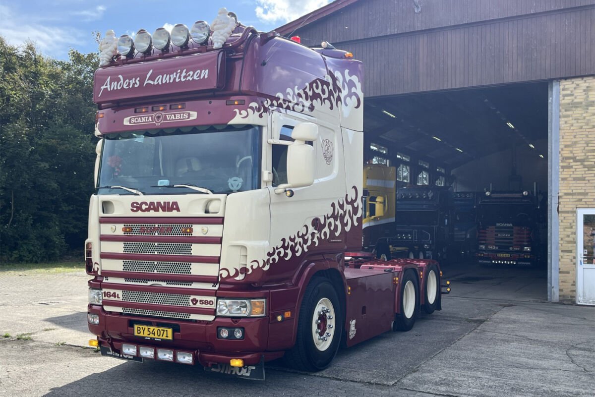 Anders Lauritzen; SCANIA 4 SERIES TOPLINE 6X2 TAG AXLE - Celt Models