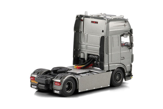 Armor Express; DAF XF SUPER SPACE CAB MY2017 4X2 - Celt Models