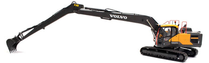 Volvo EC220Elr Reach Crawler Excavator Track Shoes w/S60 Quickcoupler  1/32