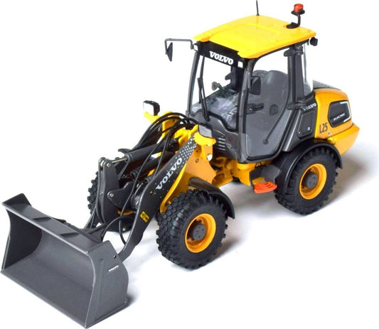 Volvo L25 Compact Wheel Loader (Electric) 1/32