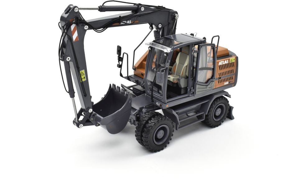 Atlas 160W Wheeled excavator With Mitas dual tyres 1/32 - Celt Models