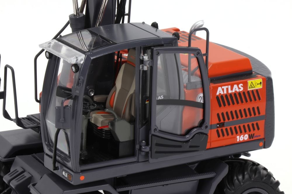 Atlas 160W Wheeled excavator With Nokian tyres 1/32 - Celt Models