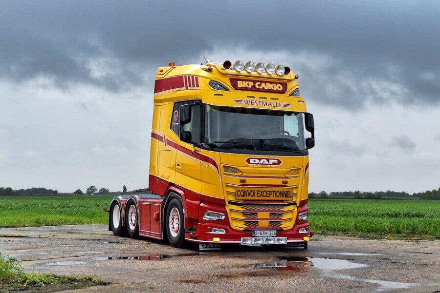 BKP Cargo; DAF XG+ 6X2 TWIN STEER - Celt Models