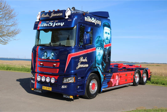 Brdr. Jensen; SCANIA R NORMAL CR20N RIGED TRUCK WITH HOOKLIFT SYSTEM 6X2 TAG AXLE