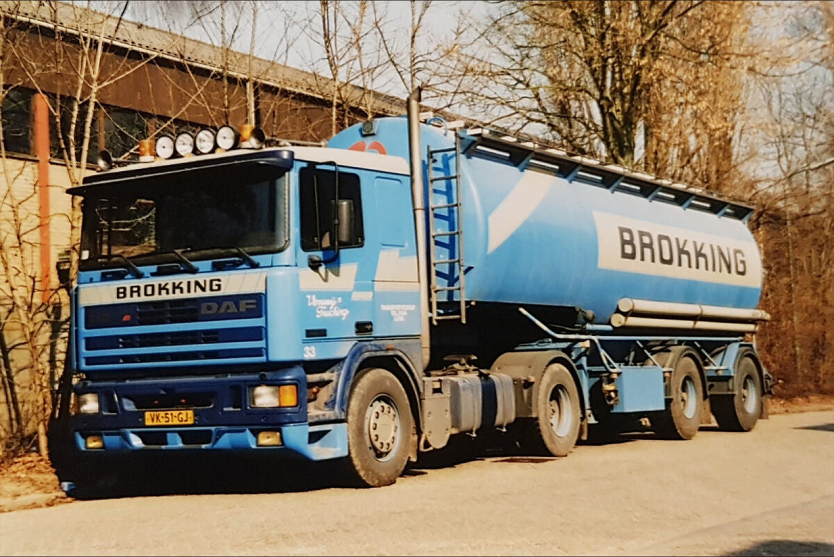 Brokking; DAF 95 COMFORT CAB 4X2 ANIMALFEED BULK TRAILER - 2 AXLE