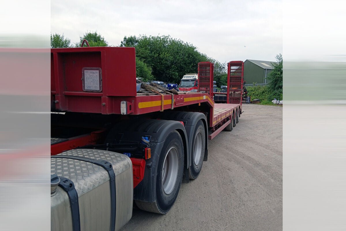 Chris Bennett; SCANIA R HIGHLINE CR20H 6X2 TAG AXLE SEMI LOW LOADER WITH RAMPS - 3 AXLE - Celt Models