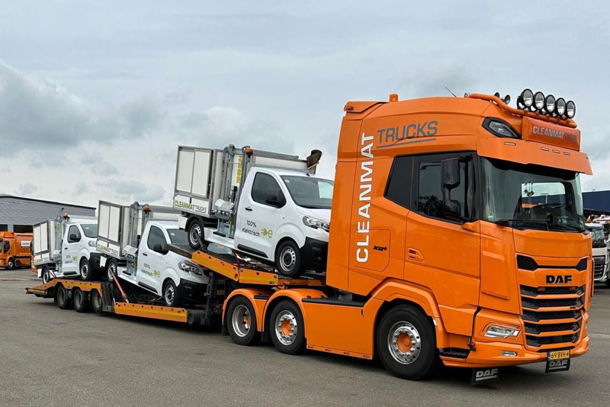 Clean Mat Trucks; DAF XG+ 6X2 TWIN STEER TRUCK TRANSPORTER - 3 AXLE - Celt Models