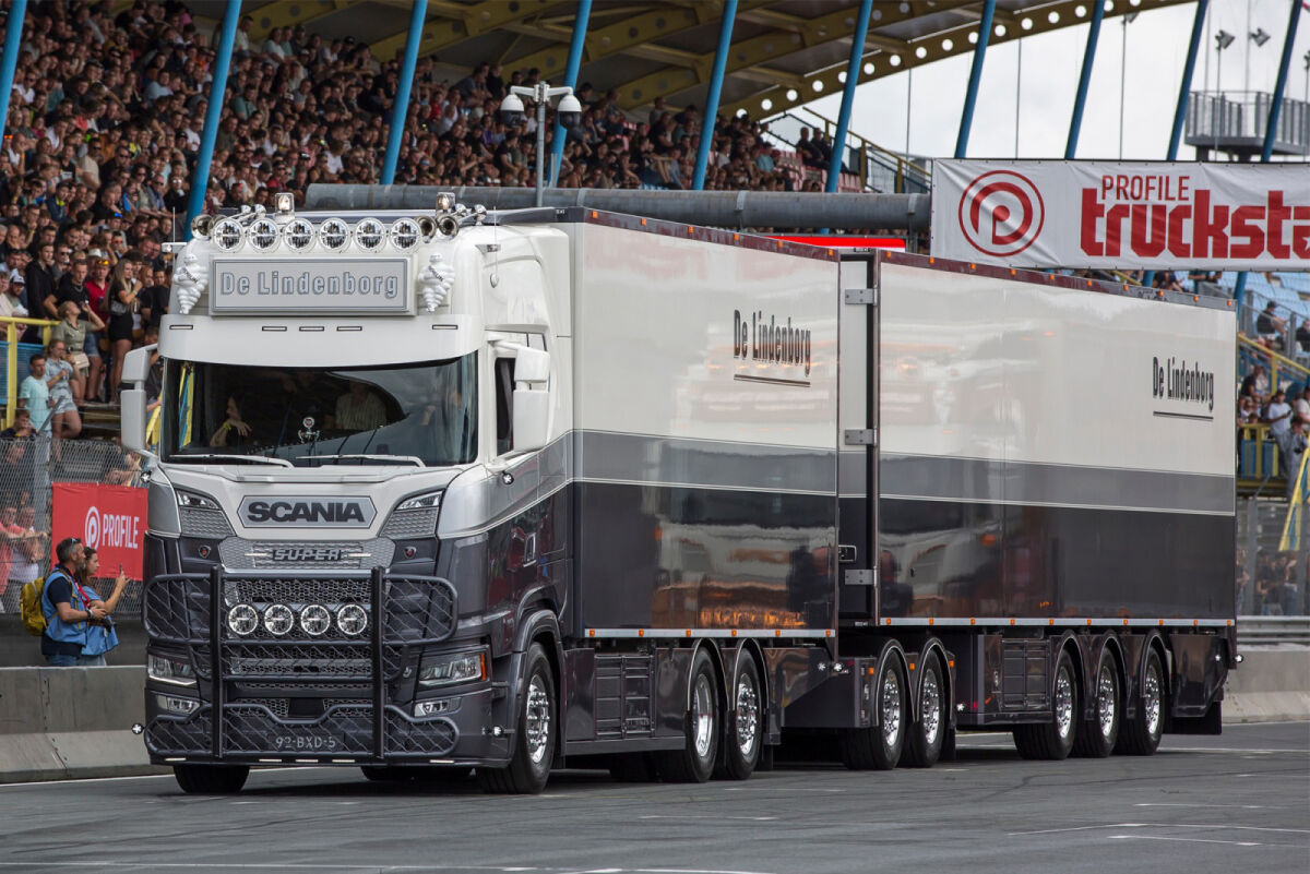 De Lindenborg; SCANIA S HIGHLINE CS20H RIGED REEFER TRUCK 6X2 TAG AXLE REEFER TRAILER - 3 AXLE + LZV DOLLY LOW