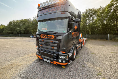 Donalds Bilbärgning; SCANIA STREAMLINE TOPLINE 6X2 TWIN STEER TRUCK TRANSPORTER - 3 AXLE - Celt Models