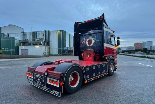 Elmitra; SCANIA 4 SERIES FLAT ROOF 4X2