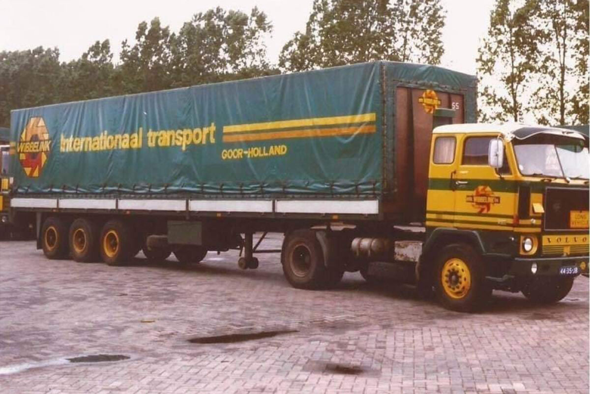 G.J. Wibbelink; VOLVO F88 4X2 CLASSIC CURTAINSIDER TRAILER - 3 AXLE
