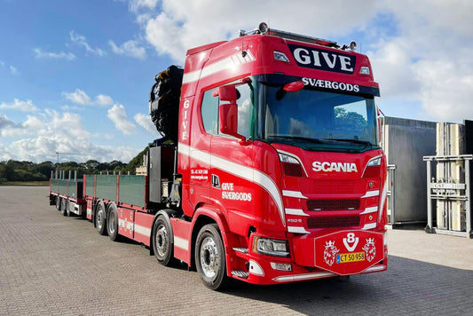 Give; SCANIA S HIGHLINE CS20H RIGED FLATBED TRUCK 8X2 TAG AXLE FLATBED DRAWBAR TRAILER - 3 AXLE WITH PALFINGER PK 480 TEC