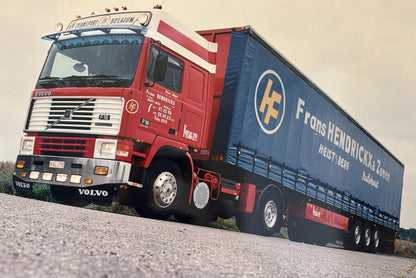 Hendrickx & Zonen; VOLVO F16 GLOBETROTTER 4X2 CURTAINSIDE TRAILER - 3 AXLE - Celt Models