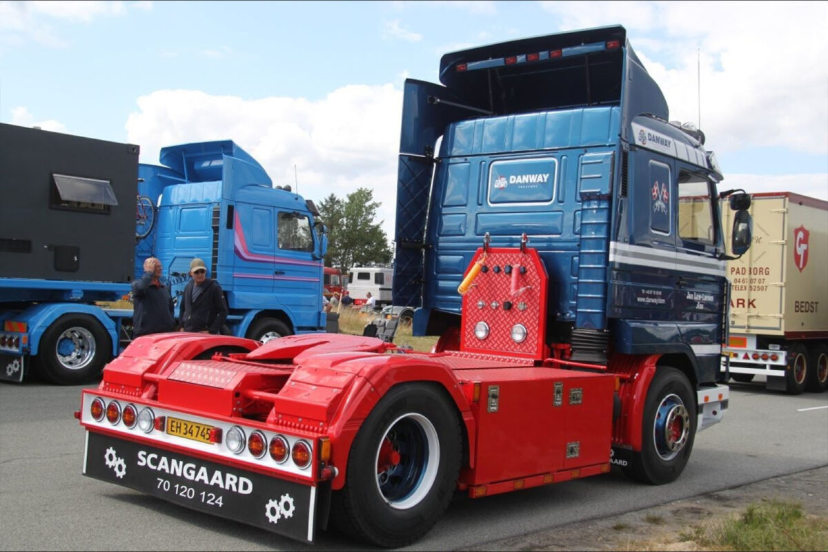 Jan Low-Larsen; SCANIA 3 SERIES STREAMLINE 4X2