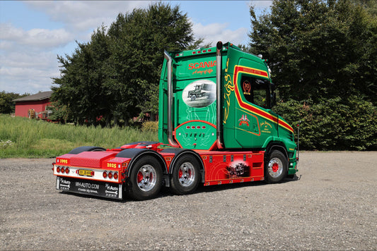 John Jørgensen; VLASTUIN S TORPEDO HIGHLINE FACELIFT 6X2 TAG AXLE