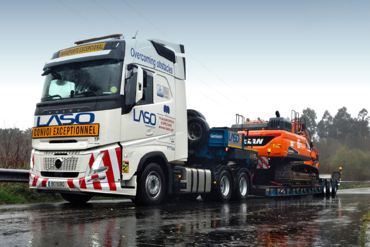 Laso; VOLVO FH AERO GLOBETROTTER 6X4 LOW LOADER - 3 AXLE