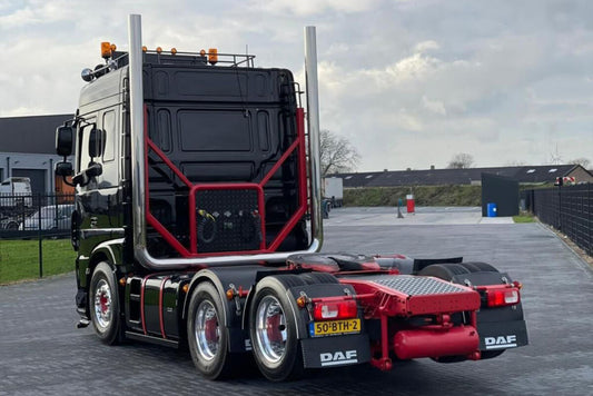 LIMI Trans; DAF XF SPACE CAB MY2017 6X2 TAG AXLE