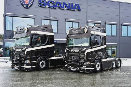 Madland; SCANIA R HIGHLINE CR20H 6X2 TAG AXLE - Celt Models