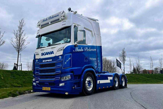 Mads Pedersen; SCANIA S HIGHLINE CS20H 6X2 TAG AXLE