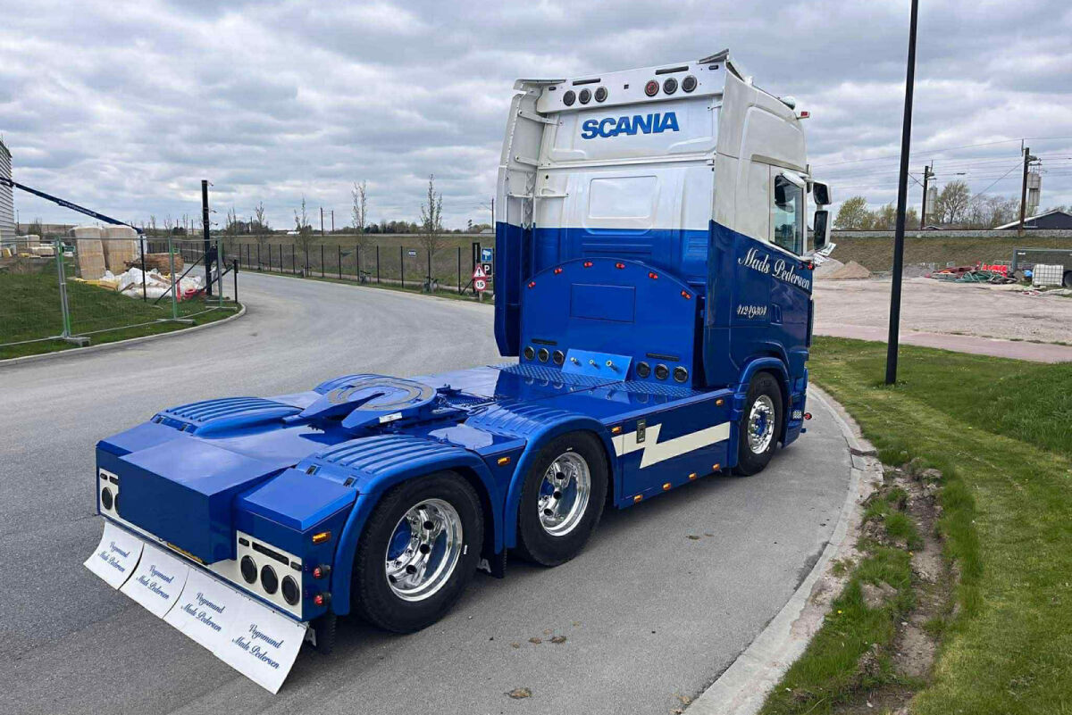 Mads Pedersen; SCANIA S HIGHLINE CS20H 6X2 TAG AXLE
