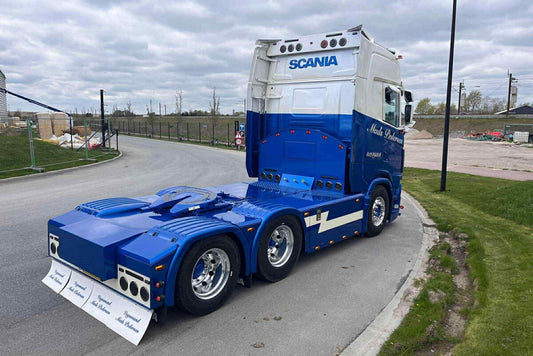 Mads Pedersen; SCANIA S HIGHLINE CS20H 6X2 TAG AXLE