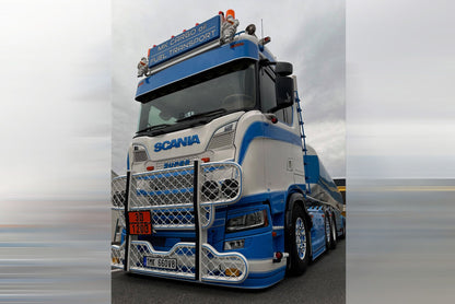MK Cargo oil; SCANIA S NORMAL CS20N 6X2 TWIN STEER