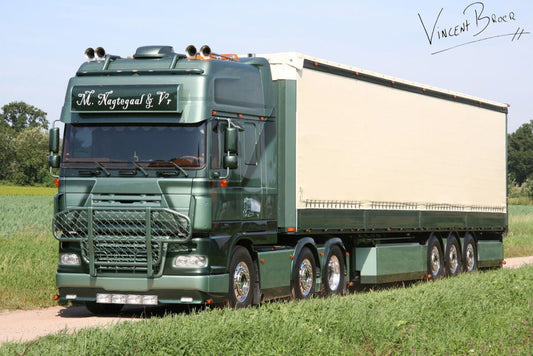 Nagtegaal; DAF XF95 SUPER SPACE CAB 6X2 TWIN STEER CURTAINSIDE TRAILER - 3 AXLE - Celt Models