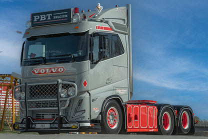 PBT Belgium; VOLVO FH5 SLEEPER CAB 6X2 TAG AXLE