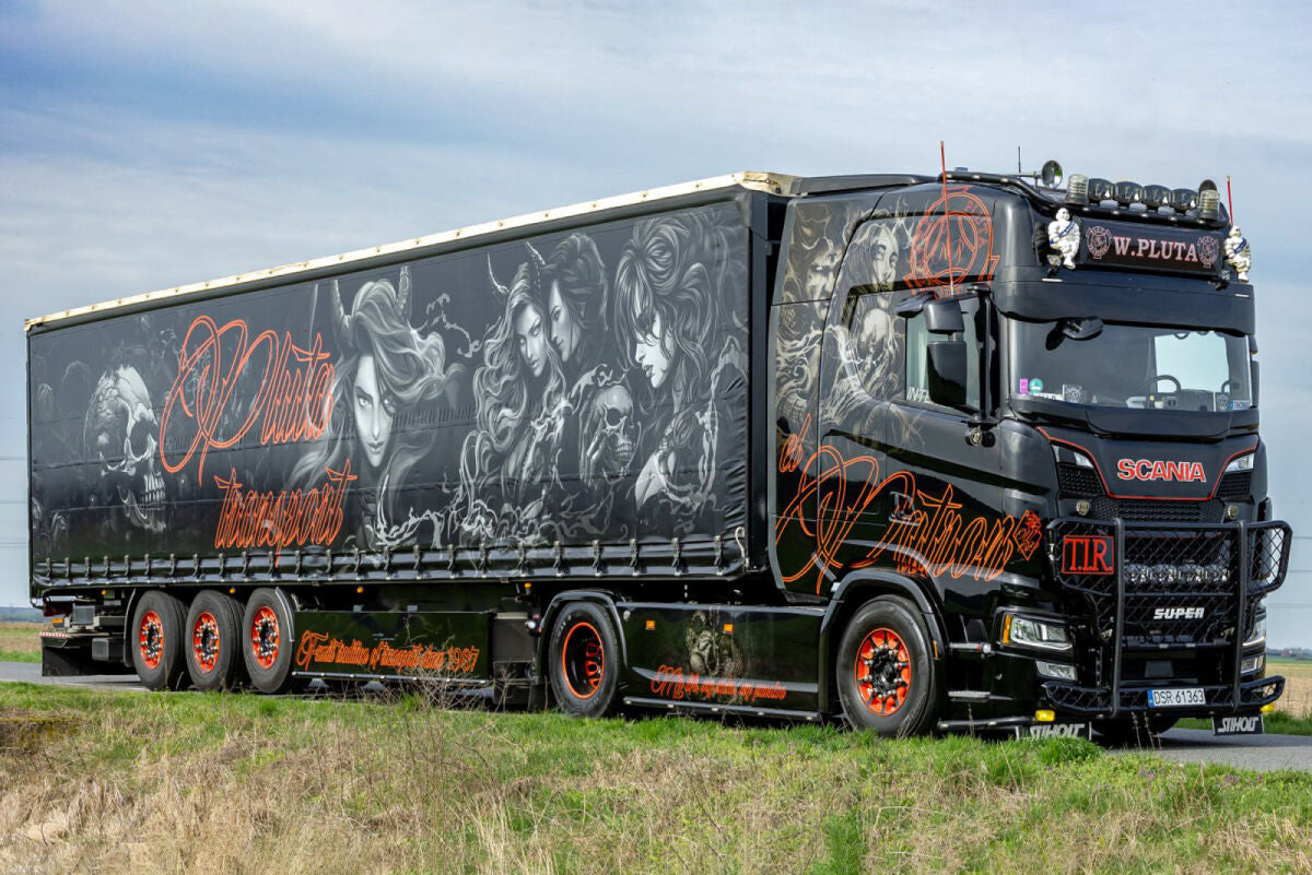 Pluta; SCANIA S HIGHLINE CS20H 4X2 CURTAINSIDE TRAILER - 3 AXLE