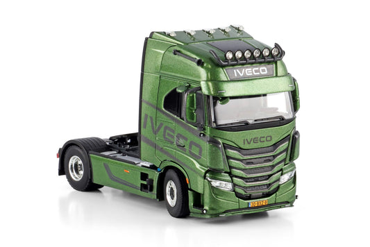 Premium Line; IVECO S-WAY AS HIGH MY2024