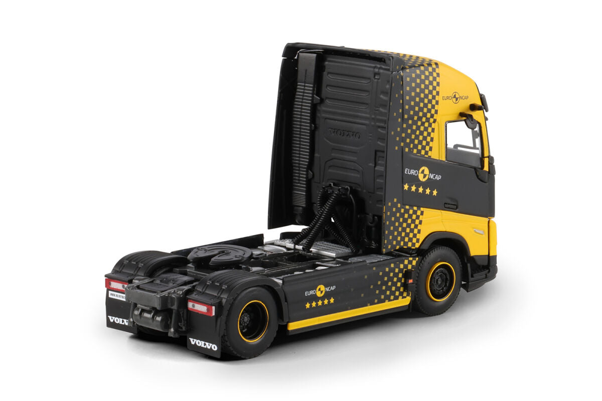 Premium Line; VOLVO FH AERO GLOBETROTTER XL 4X2