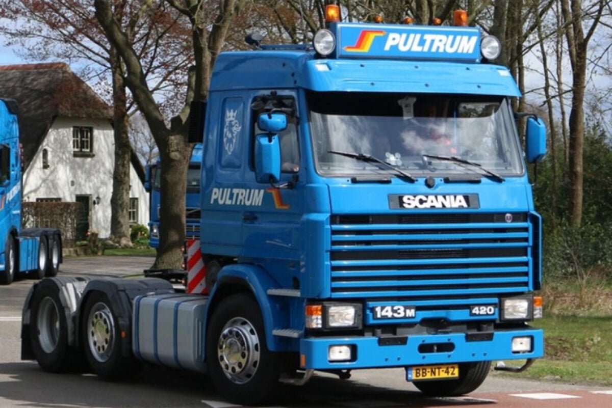 Pultrum Rijssen bv; SCANIA 3 SERIES 6X2 TWIN STEER - Celt Models