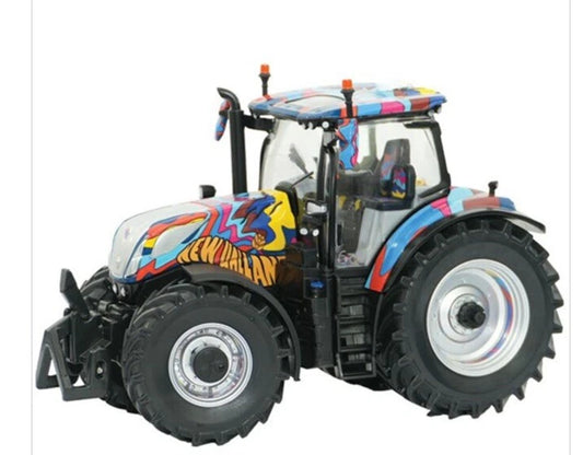 Britains 43392 New Holland T7.300 60th Anniversary Limited Edition Model 1:32