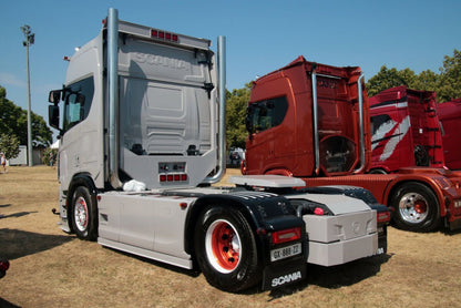 Sébastien Boutonnet; SCANIA R HIGHLINE CR20H 4X2 - Celt Models