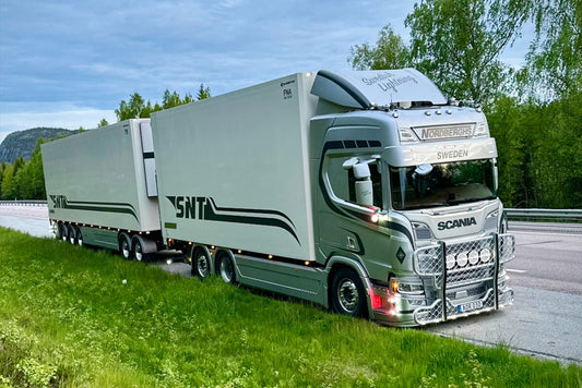 SNT transport; SCANIA R HIGHLINE CR20H RIGED REEFER TRUCK RIGED REEFER DRAWBAR TURNTABLE TRAILER - 5 AXLE