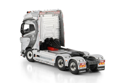 Tank Cargo; VOLVO FH5 GLOBETROTTER XL 6X2 TAG AXLE