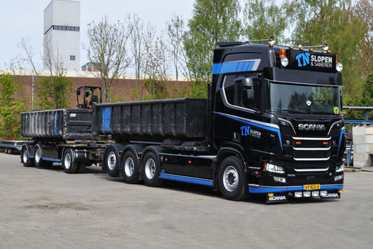 TN Slopen & Saneren; SCANIA R HIGHLINE CR20H 8X2 TAG AXLE RIGED TRUCK DRAWBAR WITH HOOKLIFT SYSTEM - 7 AXLE + 2X 40M3 CONTAINER