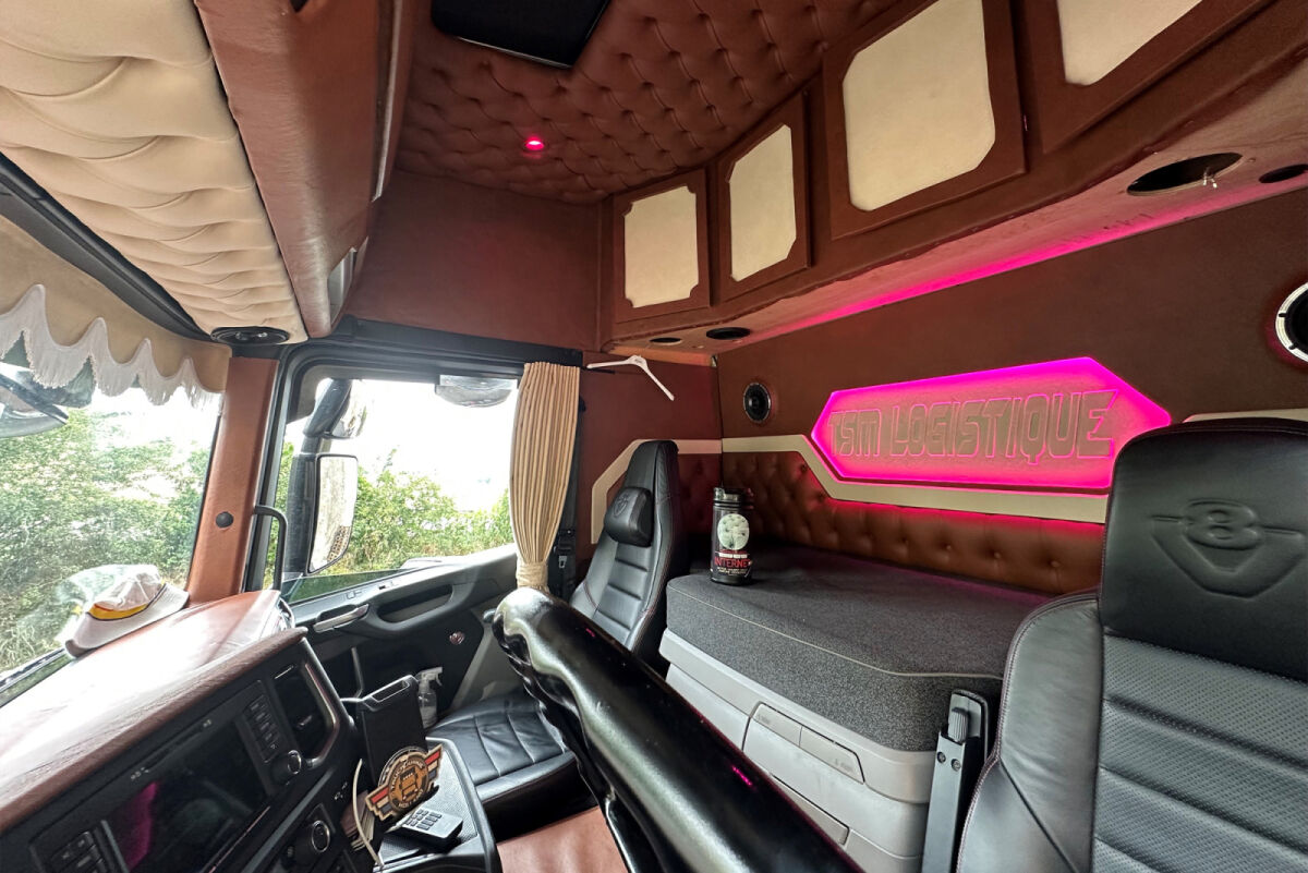 TSM Logistique; SCANIA R HIGHLINE CR20H 4X2