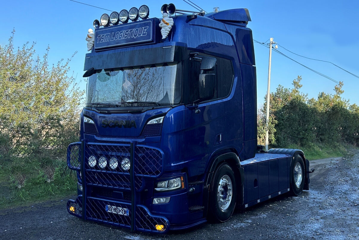 TSM Logistique; SCANIA R HIGHLINE CR20H 4X2