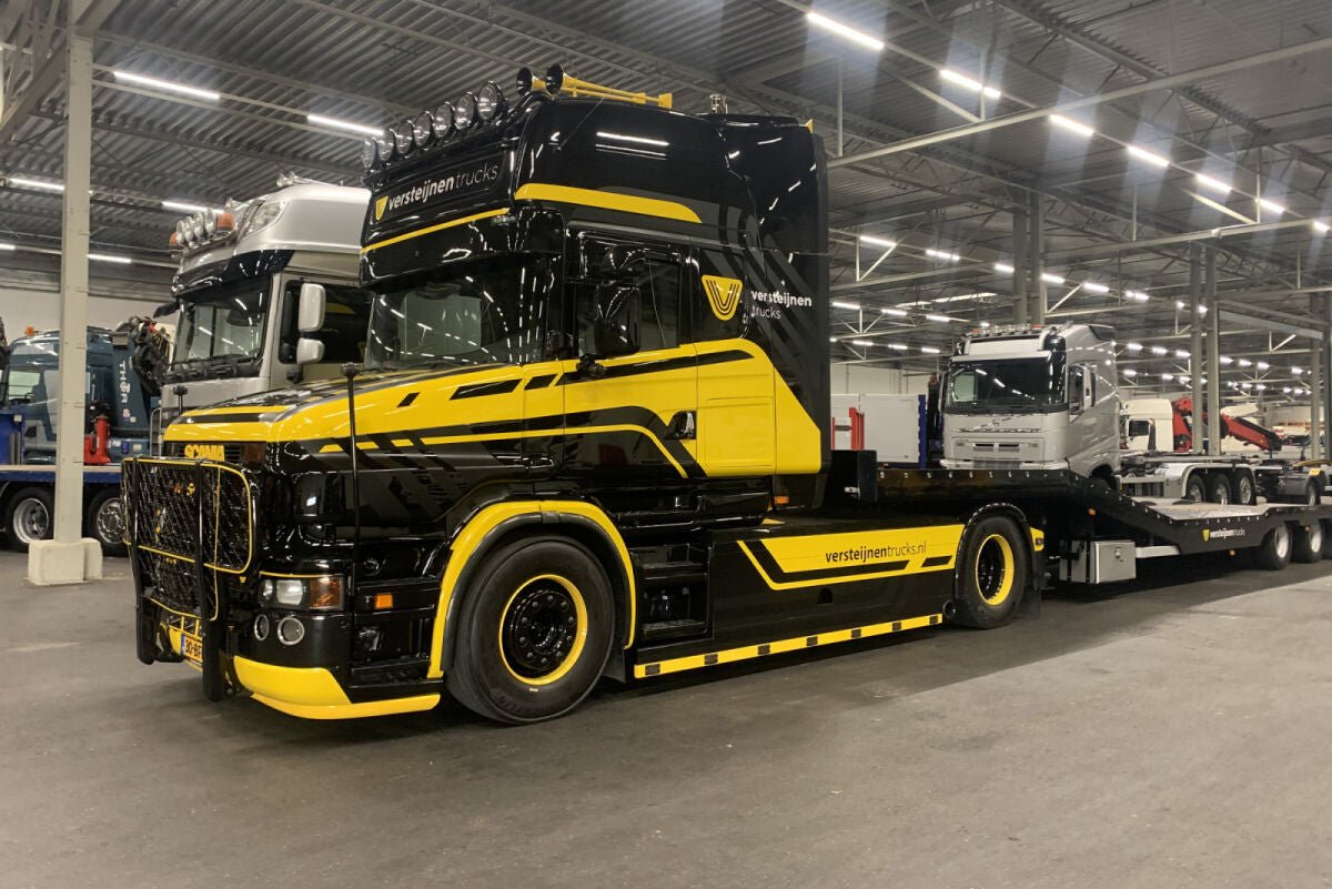 Versteijnen Trucks; SCANIA T5 TORPEDO TOPLINE 4X2 TRUCK TRANSPORTER - 3 AXLE - Celt Models