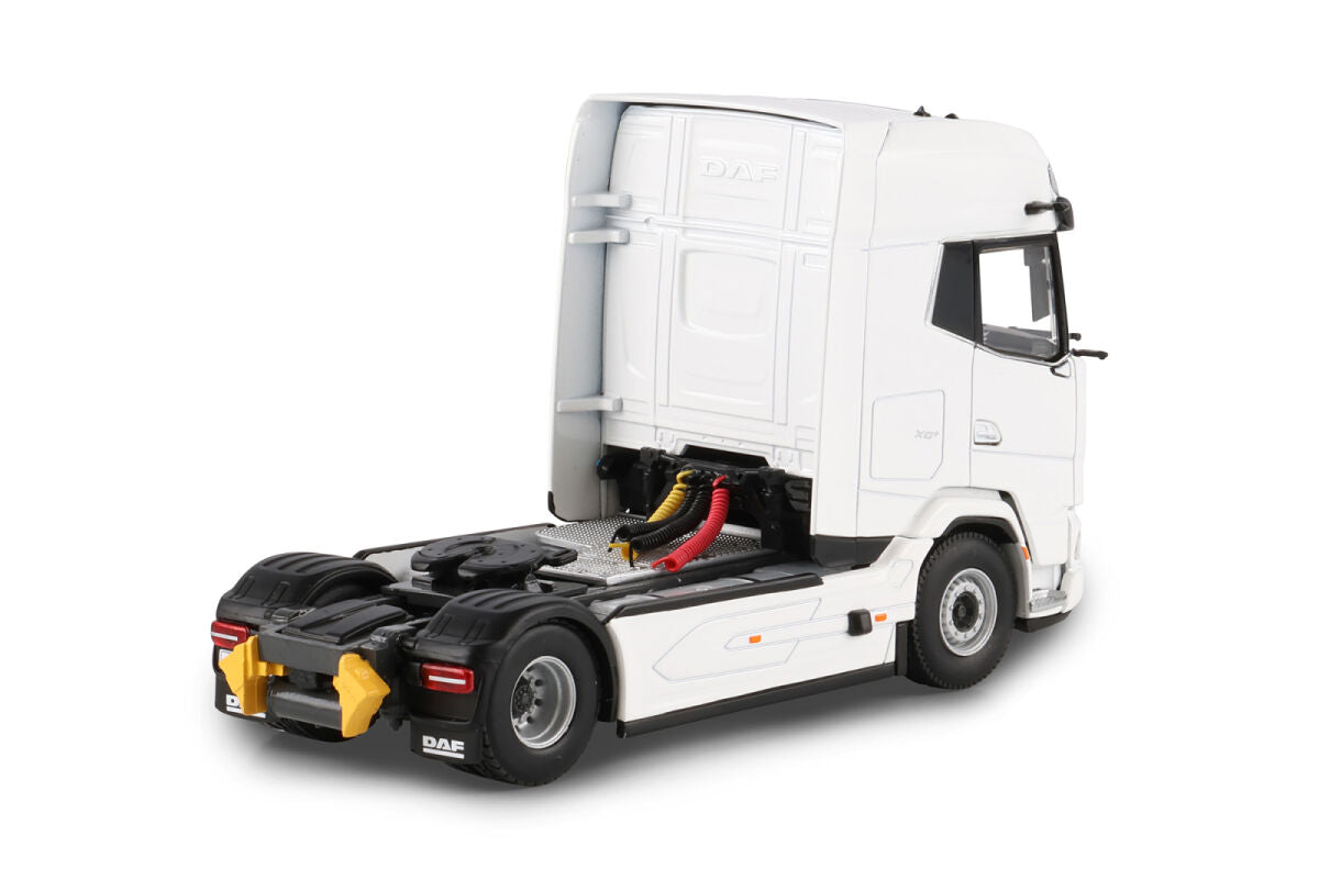 White Line; DAF XG+ MY25 4X2