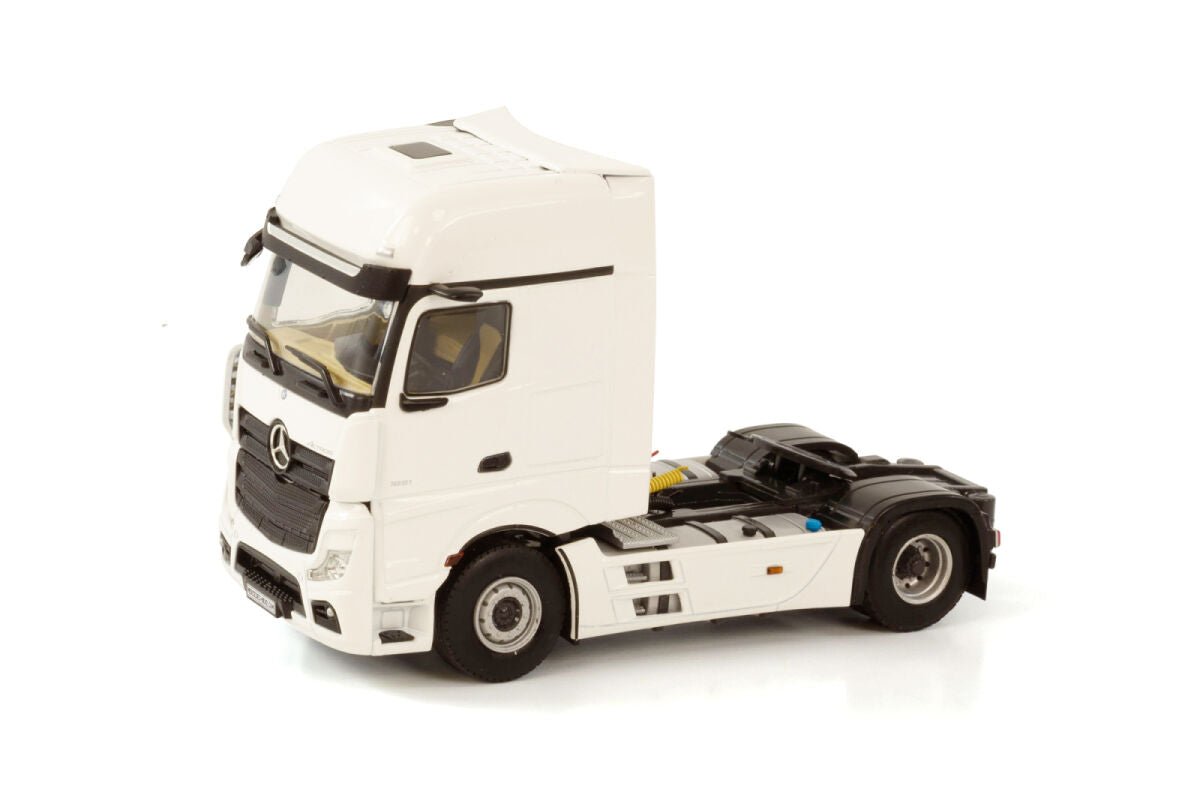 White Line; MERCEDES-BENZ ACTROS MP5 GIGA SPACE 4X2 - Celt Models