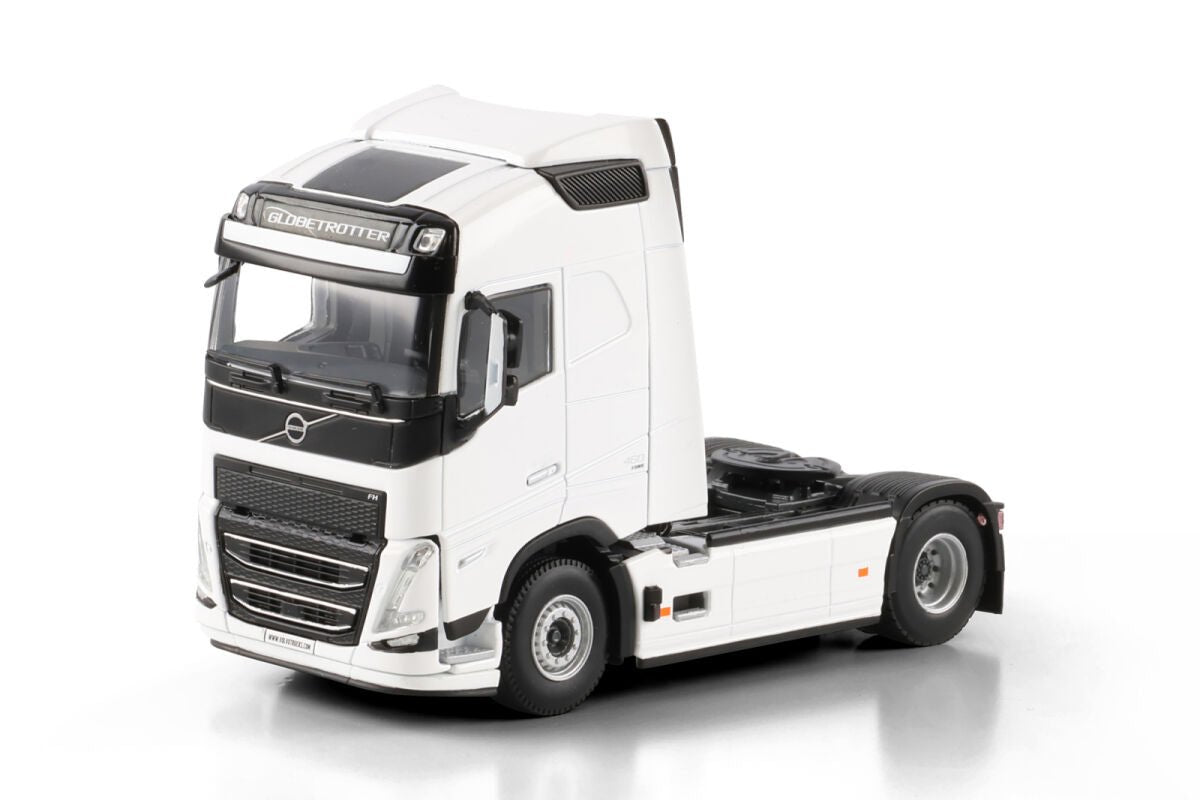 White Line; VOLVO FH5 MY2024 GLOBETROTTER 4X2 - Celt Models