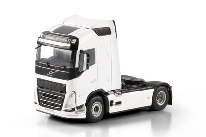 White Line; VOLVO FH5 MY2024 GLOBETROTTER 4X2 - Celt Models